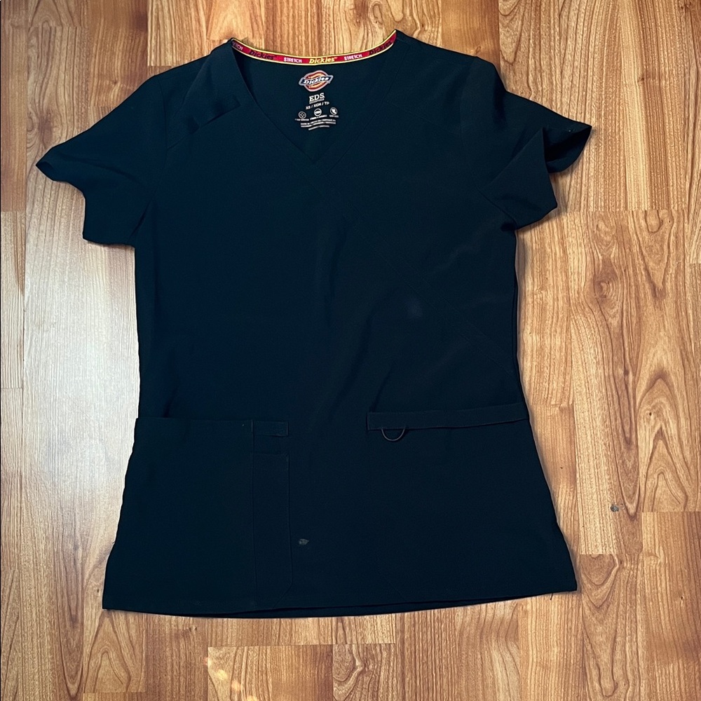 Dickies | Women's | Black | Short Sleeve V-Neck Top| scrub | XS